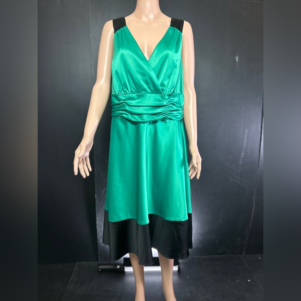 Donna Morgan Green and Black Dress size 16W
